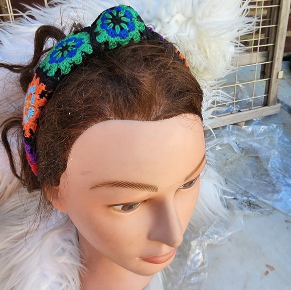 Hand crocheted headband NEW - Picture 4 of 5